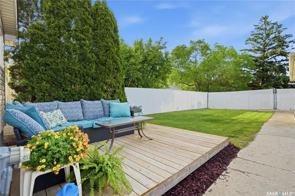 30 Straub Crescent Regina SK S4T 6S6