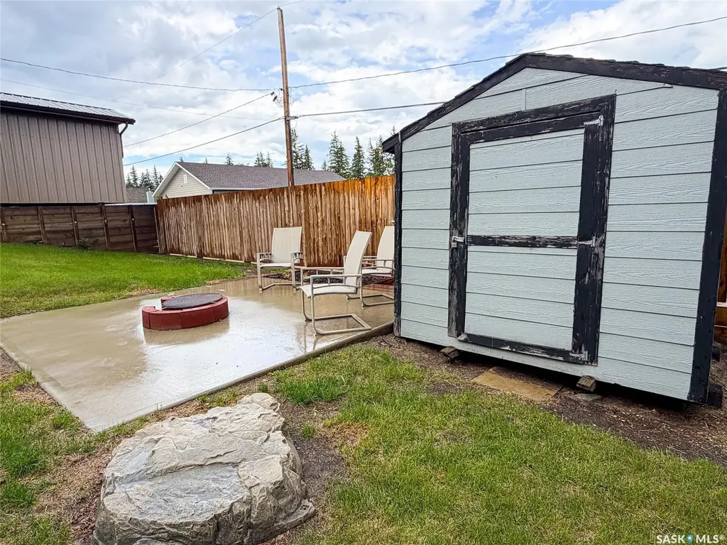 114 2nd Avenue Loon Lake SK S0M 0C1