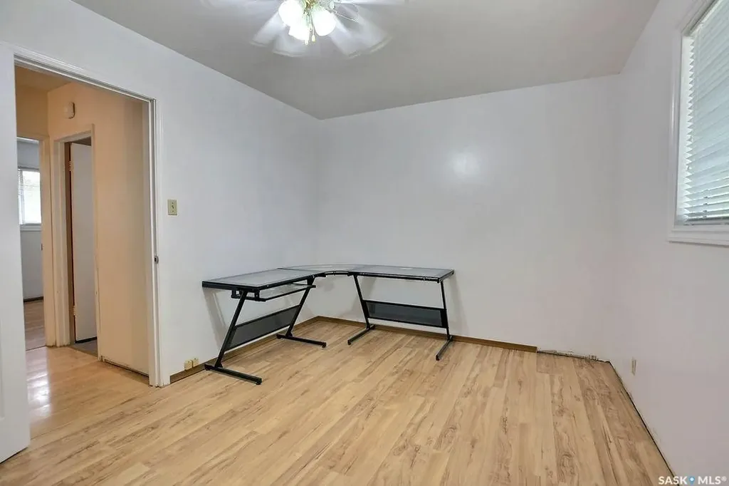 1046 Lindsay Street Regina SK S4N 3A9