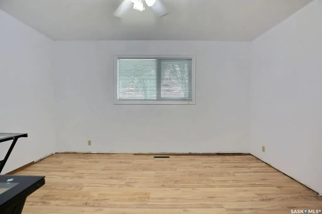 1046 Lindsay Street Regina SK S4N 3A9