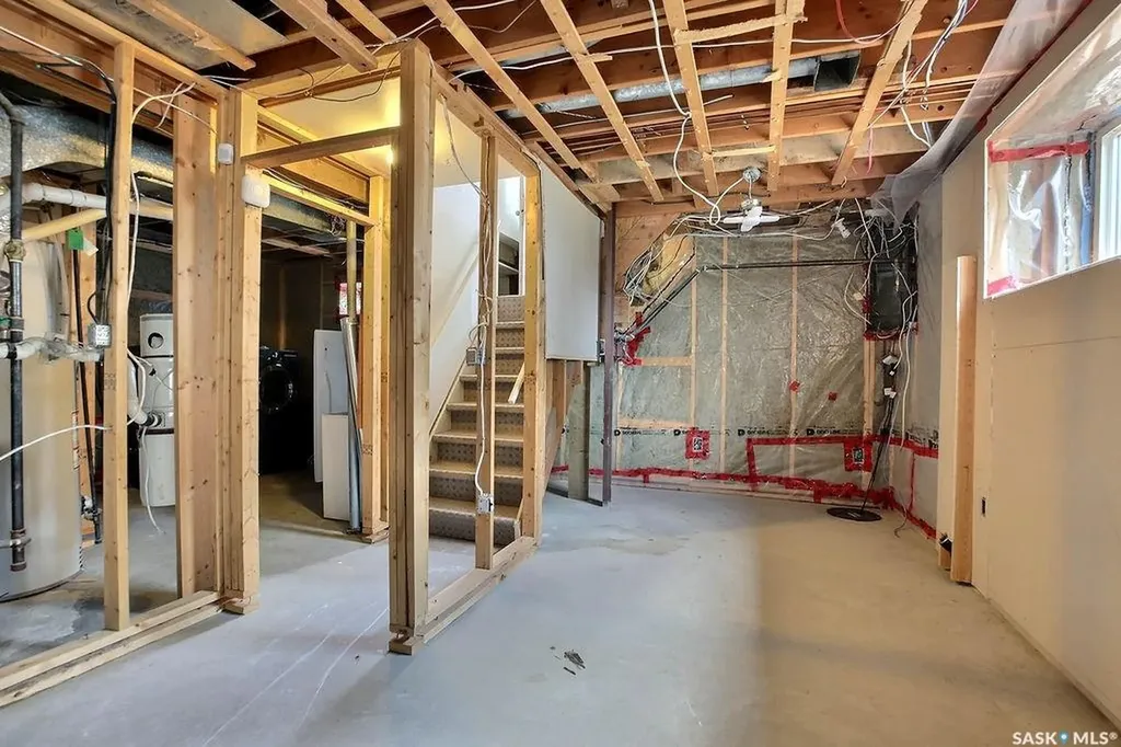 1046 Lindsay Street Regina SK S4N 3A9