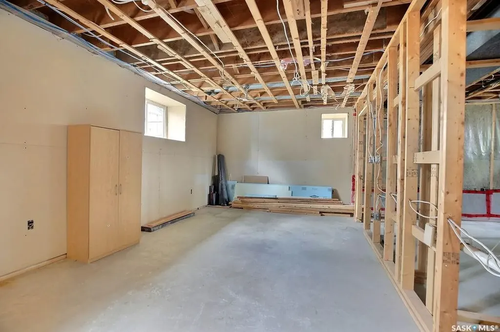 1046 Lindsay Street Regina SK S4N 3A9