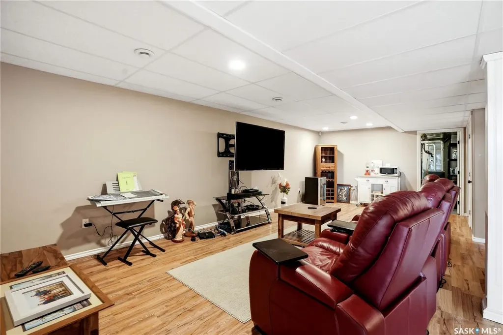380 Carter Crescent Cochin SK S0M 0L0