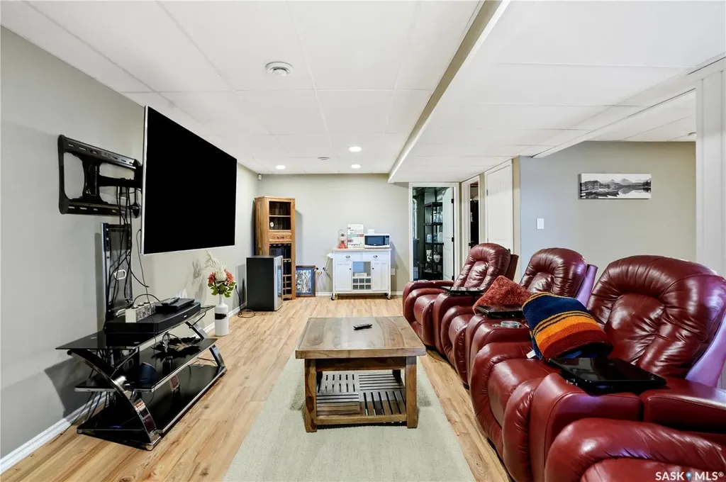 380 Carter Crescent Cochin SK S0M 0L0