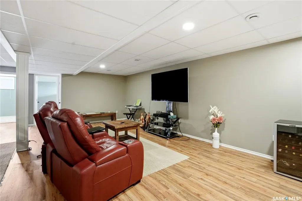 380 Carter Crescent Cochin SK S0M 0L0