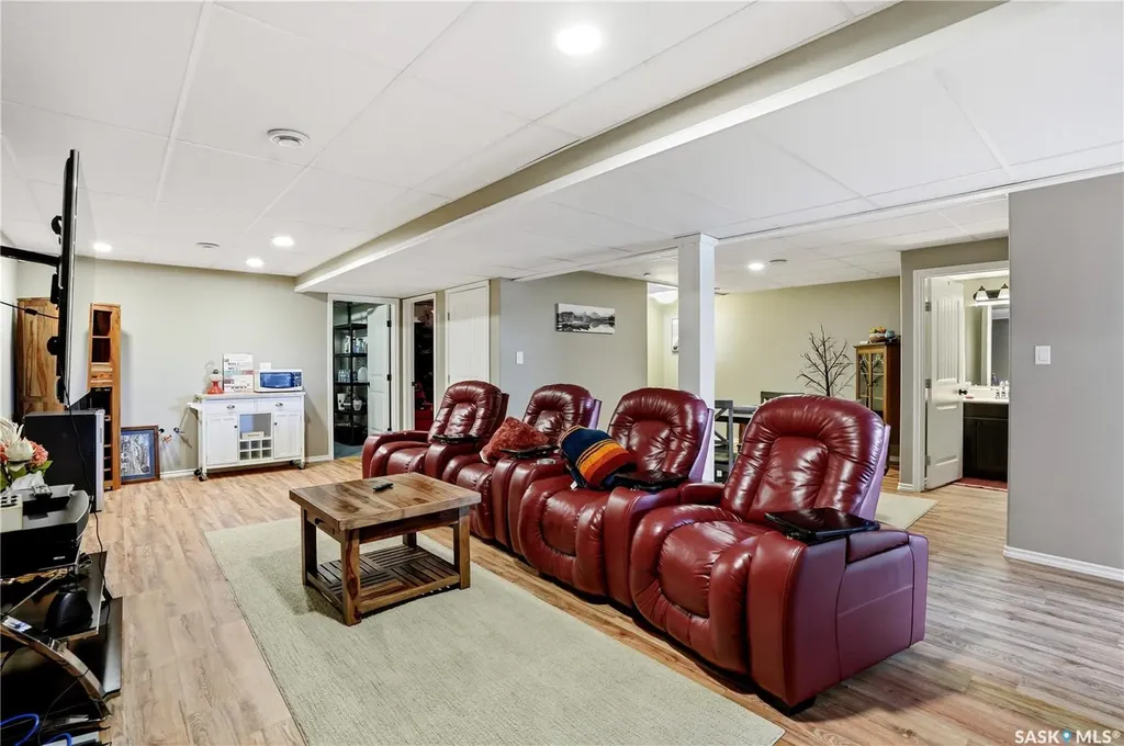 380 Carter Crescent Cochin SK S0M 0L0
