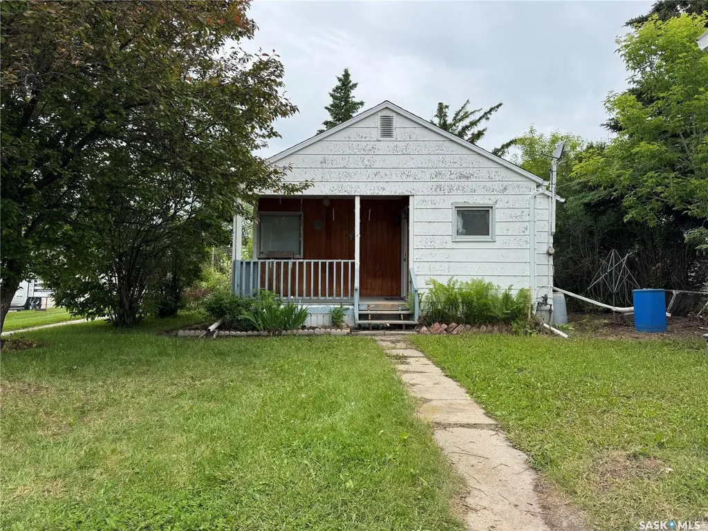 316 1st Street E Wynyard SK S0A 4T0