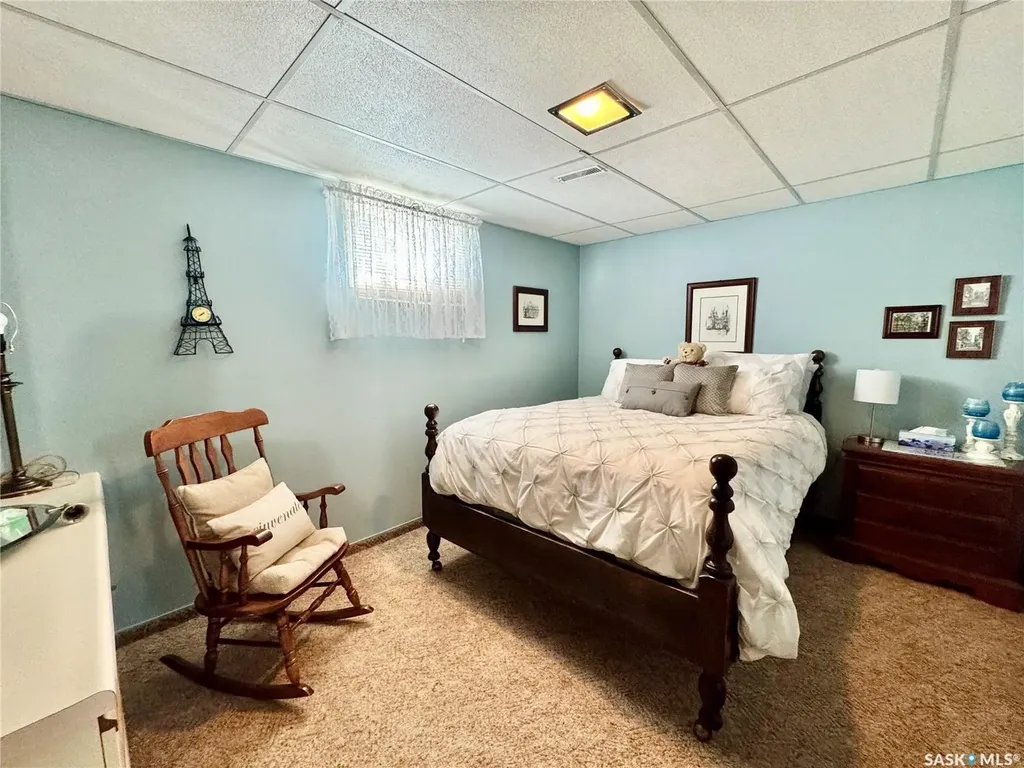 1430 Sibbald Crescent Prince Albert SK S6V 6B4