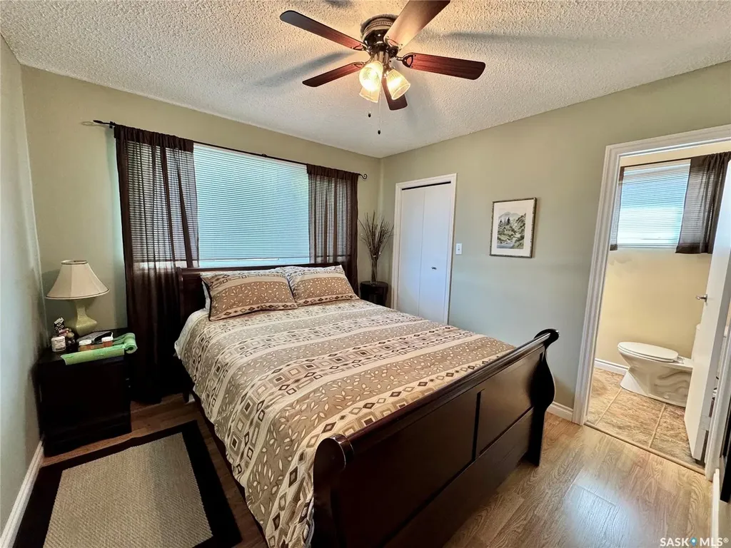1430 Sibbald Crescent Prince Albert SK S6V 6B4