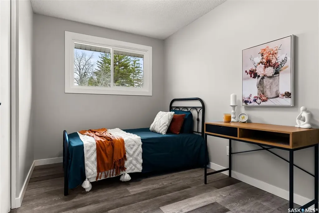 17 Willowview Street Regina SK S4R 5K2