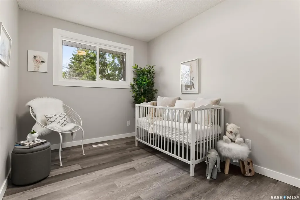 17 Willowview Street Regina SK S4R 5K2