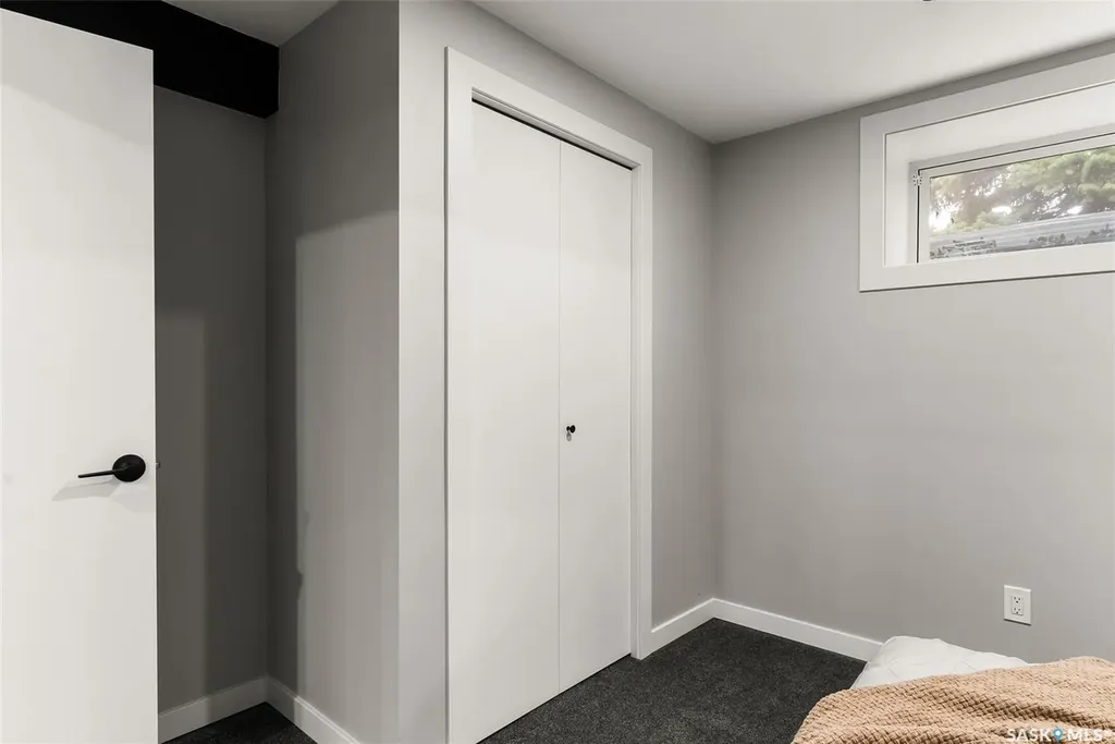 17 Willowview Street Regina SK S4R 5K2