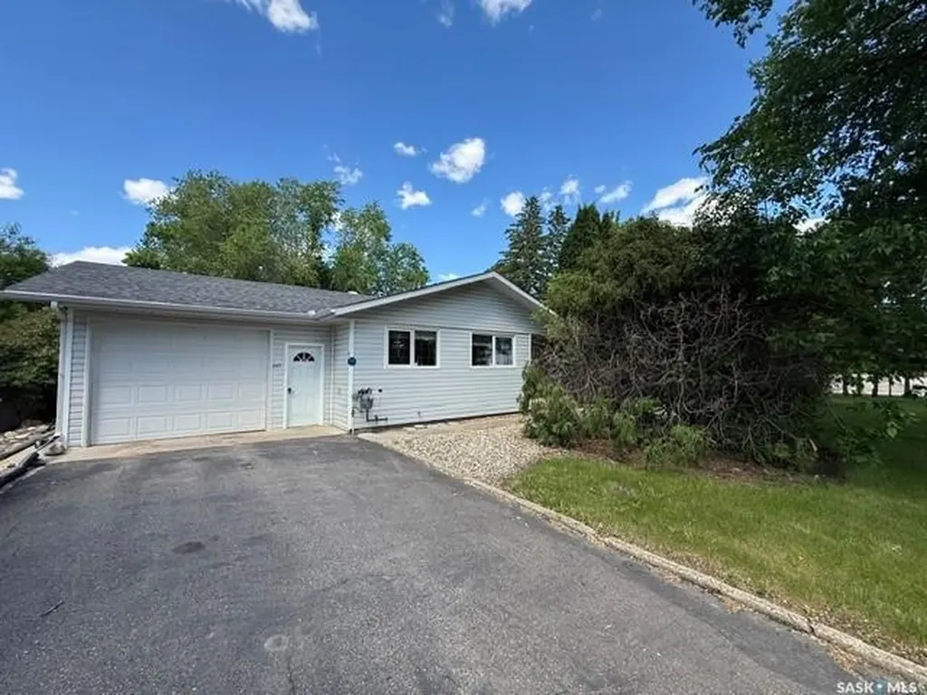 245 Queen Elizabeth Boulevard Kamsack SK S0A 1S0