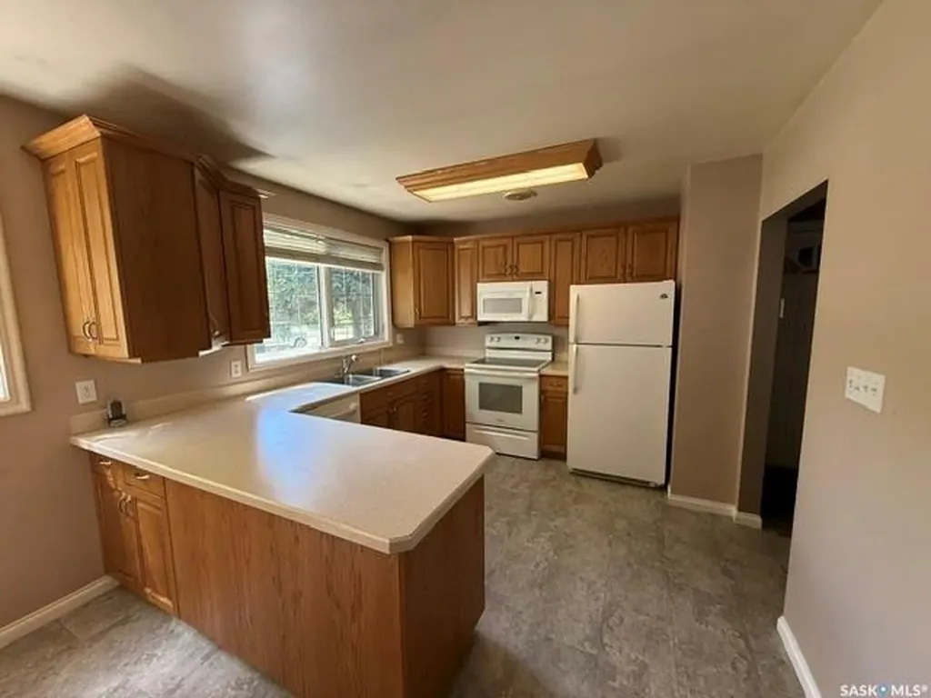 245 Queen Elizabeth Boulevard Kamsack SK S0A 1S0
