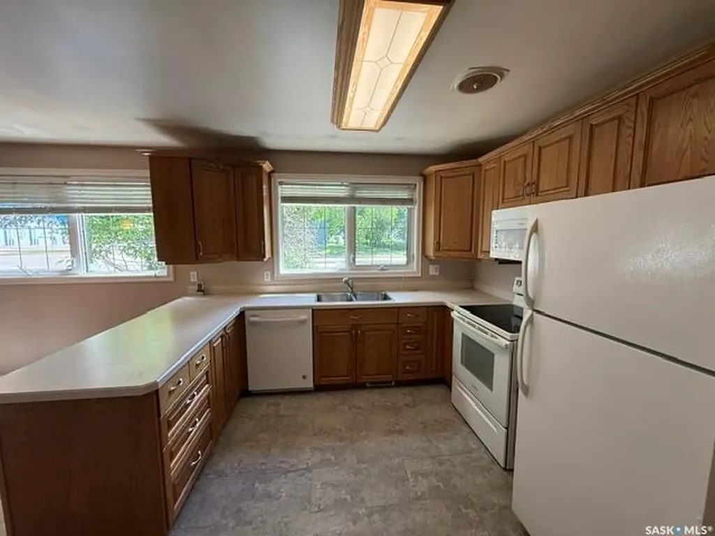 245 Queen Elizabeth Boulevard Kamsack SK S0A 1S0