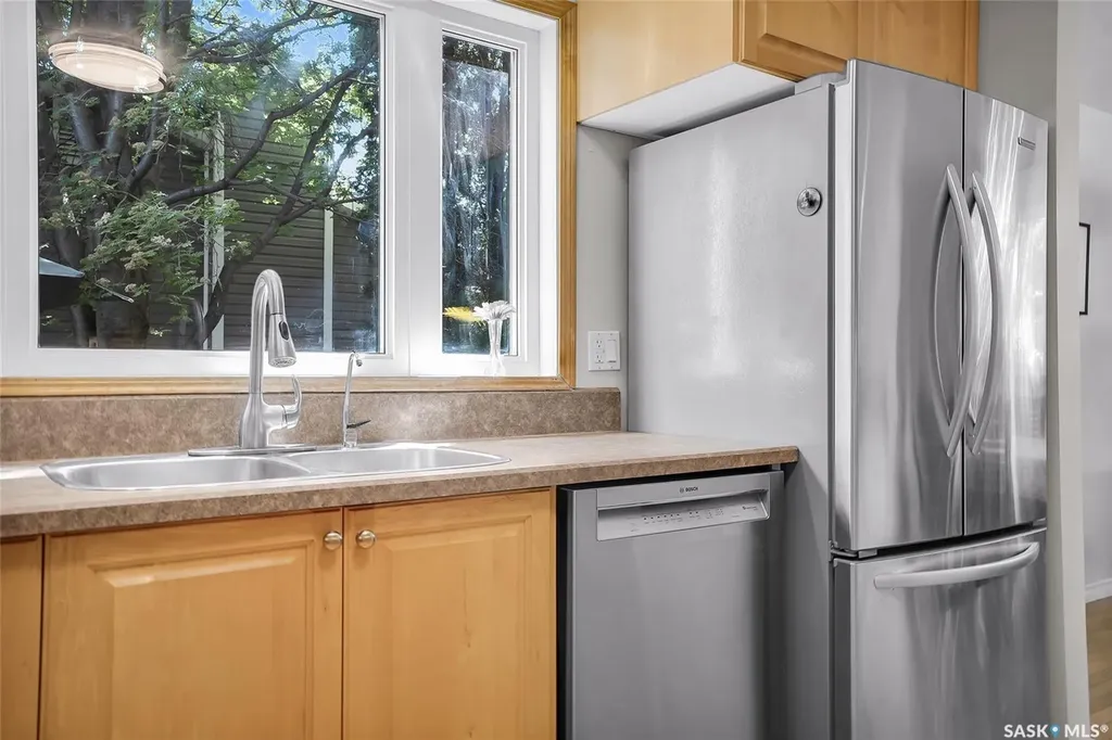 77 Potter Crescent Saskatoon SK S7H 3L2