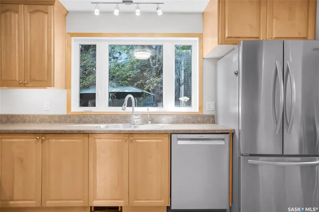 77 Potter Crescent Saskatoon SK S7H 3L2