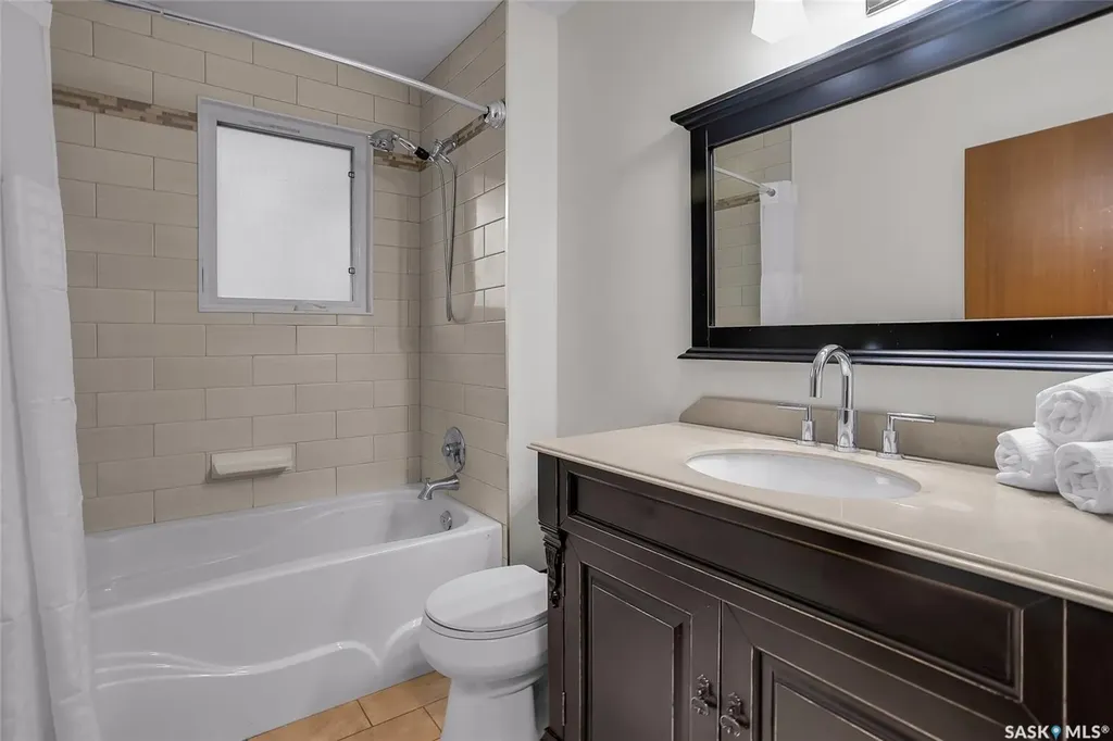 77 Potter Crescent Saskatoon SK S7H 3L2