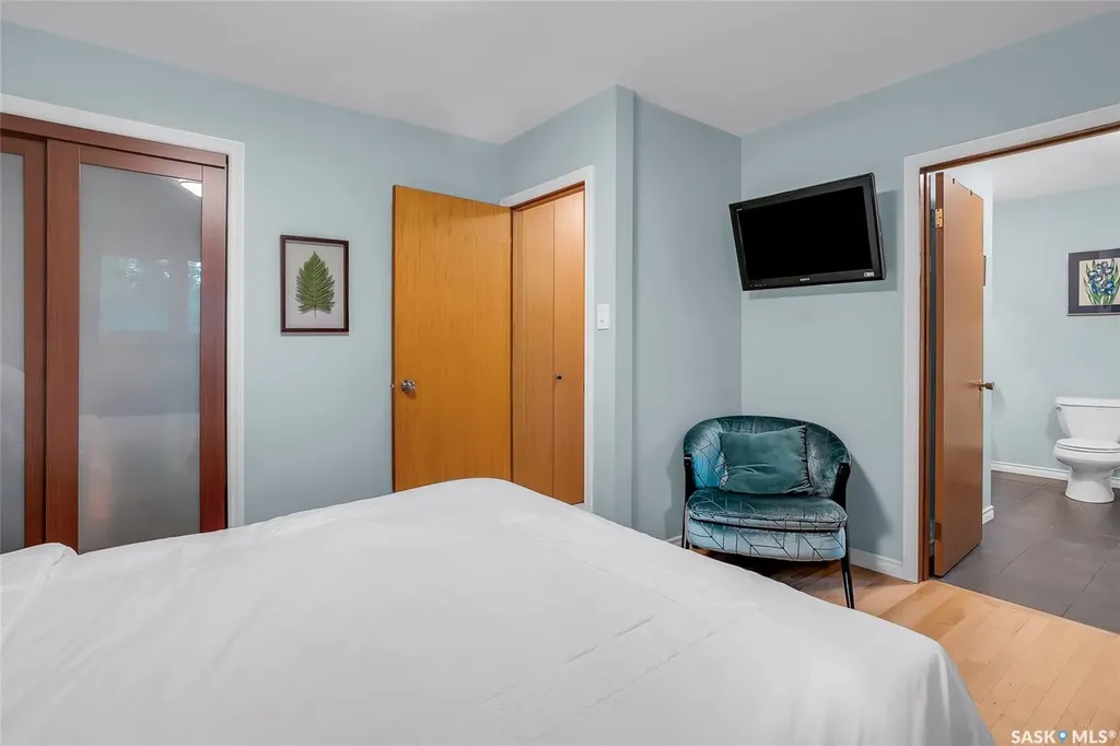 77 Potter Crescent Saskatoon SK S7H 3L2