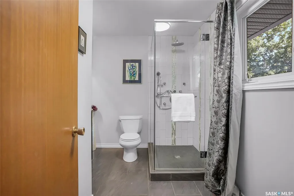 77 Potter Crescent Saskatoon SK S7H 3L2