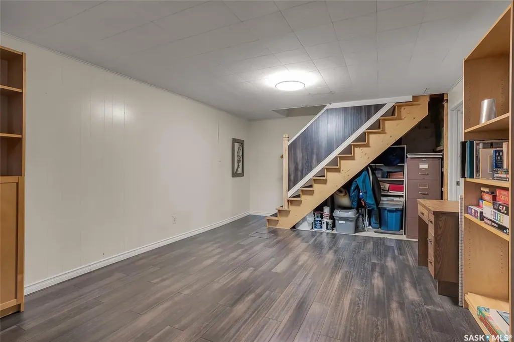 77 Potter Crescent Saskatoon SK S7H 3L2