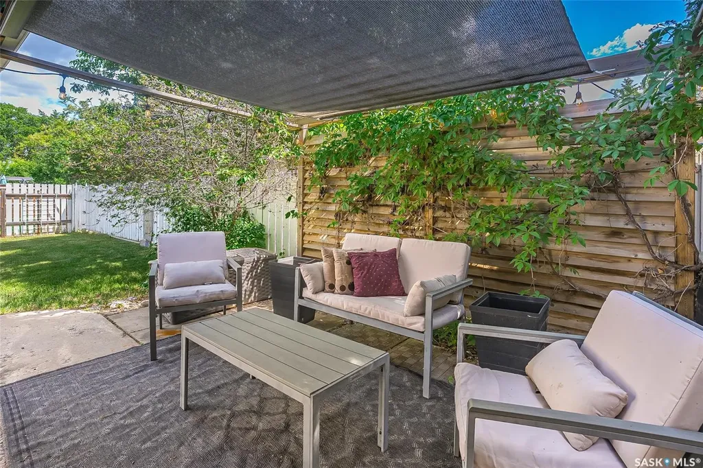 77 Potter Crescent Saskatoon SK S7H 3L2