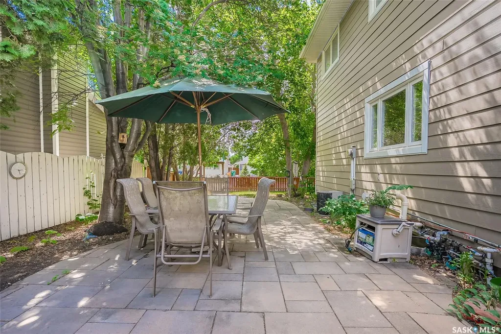 77 Potter Crescent Saskatoon SK S7H 3L2