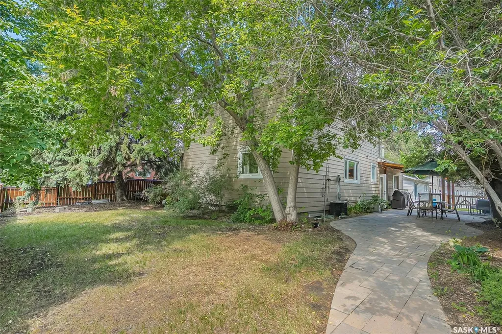 77 Potter Crescent Saskatoon SK S7H 3L2