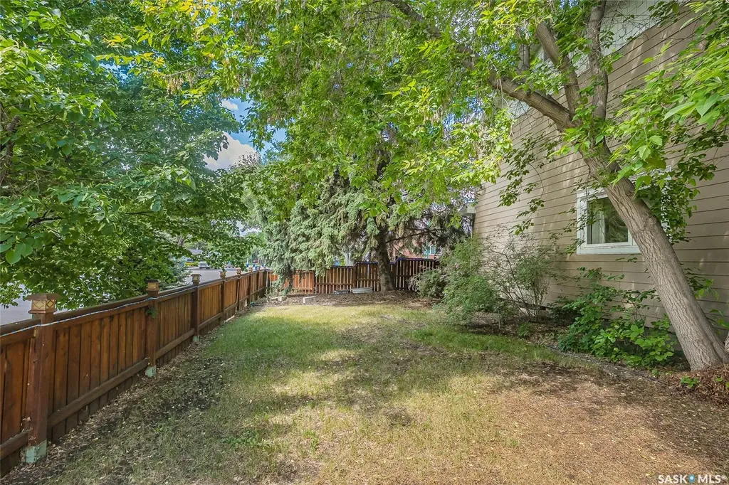 77 Potter Crescent Saskatoon SK S7H 3L2