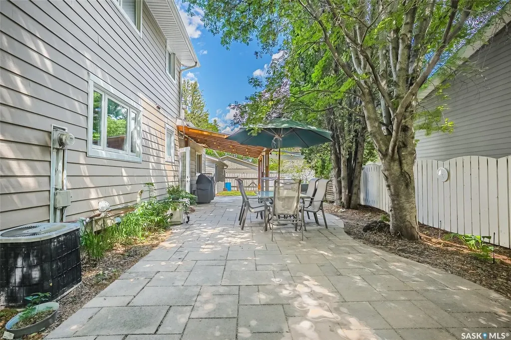 77 Potter Crescent Saskatoon SK S7H 3L2