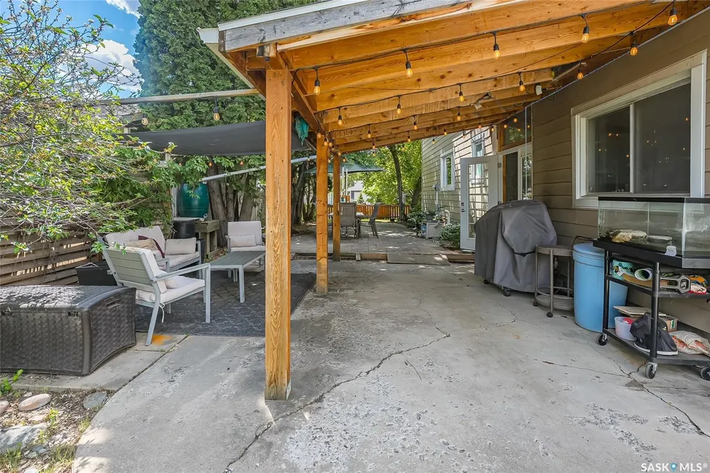 77 Potter Crescent Saskatoon SK S7H 3L2
