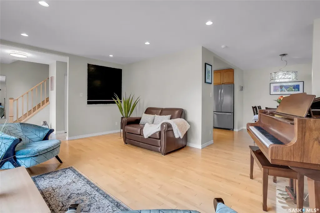 77 Potter Crescent Saskatoon SK S7H 3L2