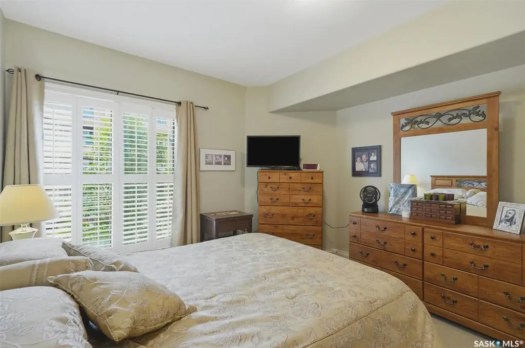 106 Armistice Way Saskatoon SK S7J 2H4