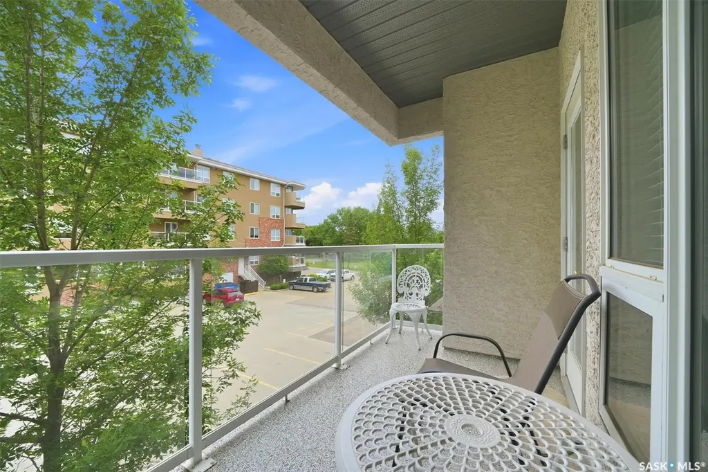 106 Armistice Way Saskatoon SK S7J 2H4