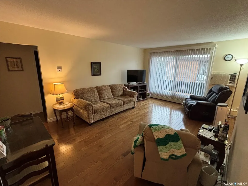 26 Shaw Street Regina SK S4R 3M4