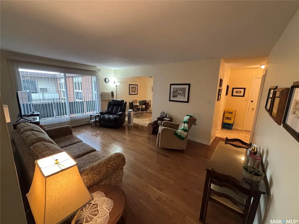 26 Shaw Street Regina SK S4R 3M4