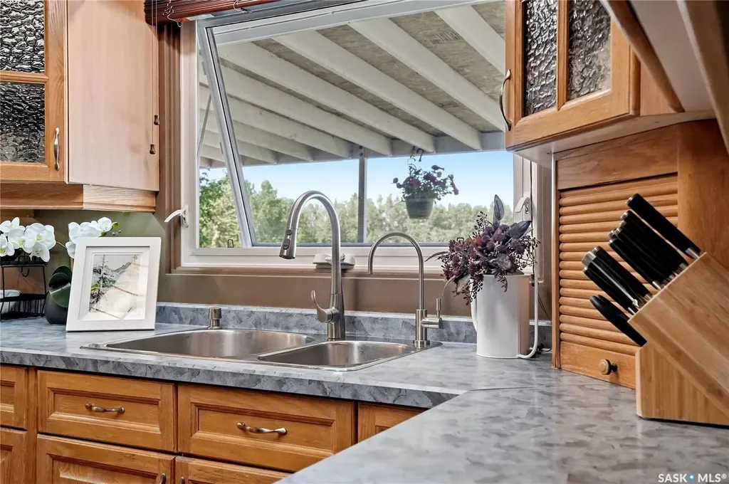 154 Mount Allison Crescent Saskatoon SK S7H 4A5