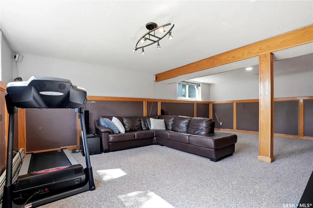 154 Mount Allison Crescent Saskatoon SK S7H 4A5