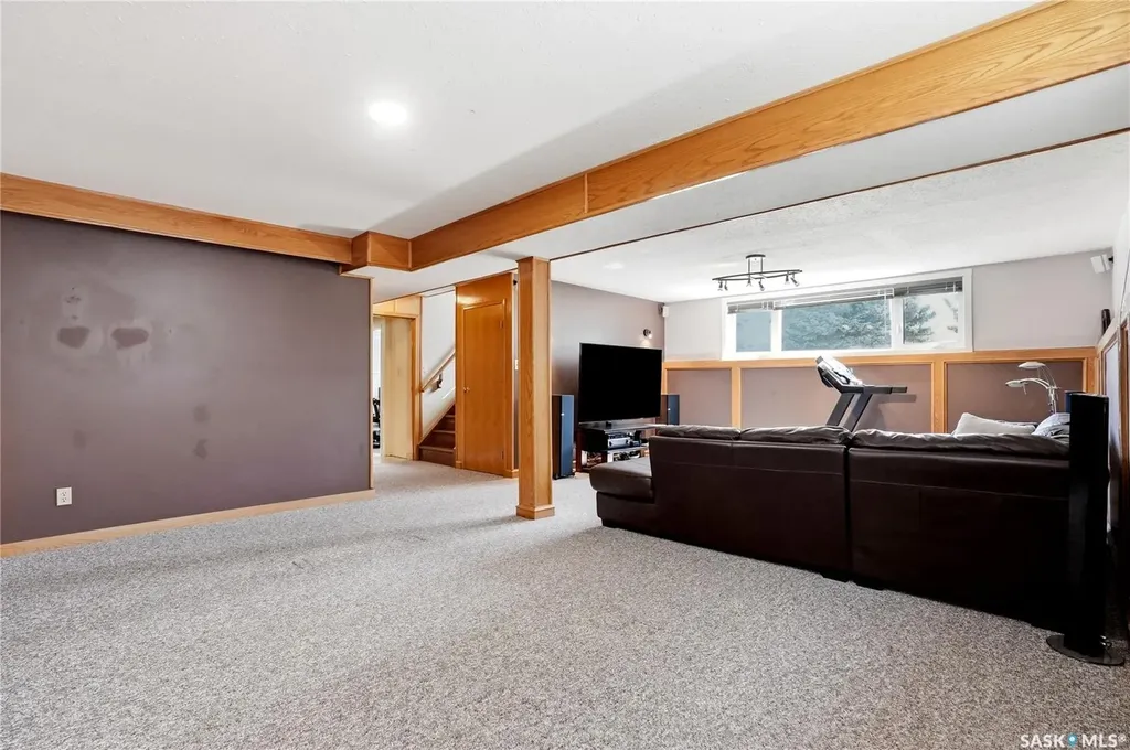 154 Mount Allison Crescent Saskatoon SK S7H 4A5