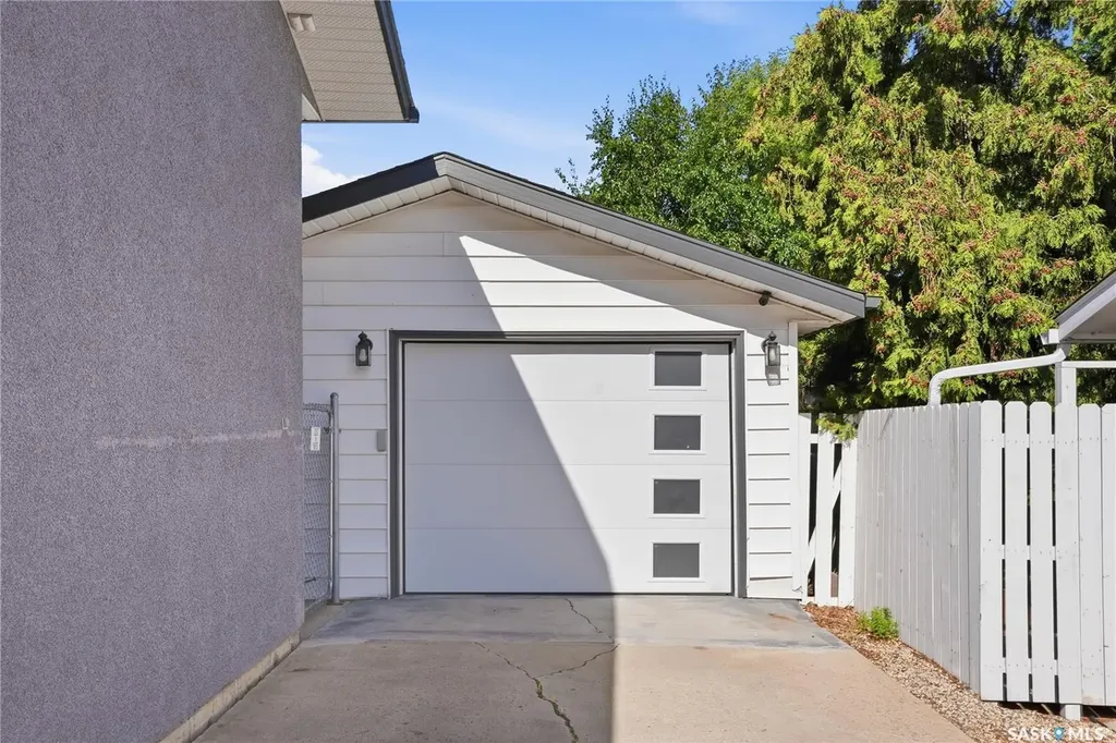154 Mount Allison Crescent Saskatoon SK S7H 4A5
