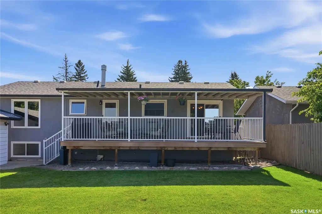 154 Mount Allison Crescent Saskatoon SK S7H 4A5