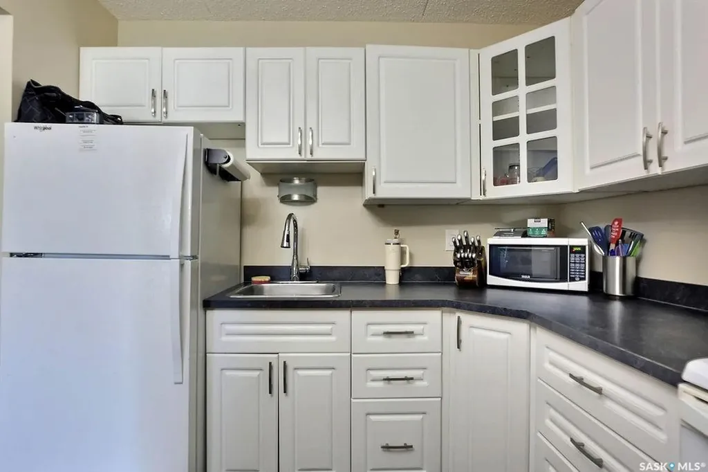 208 Gore Place Regina SK S4T 7S4