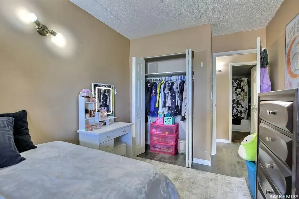 208 Gore Place Regina SK S4T 7S4