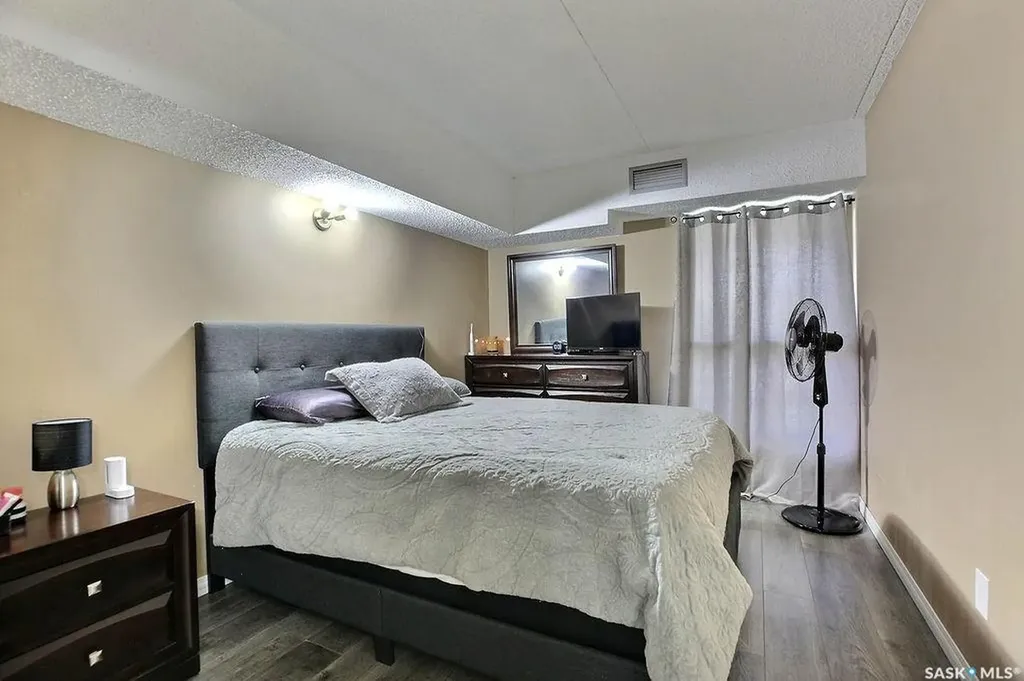 208 Gore Place Regina SK S4T 7S4