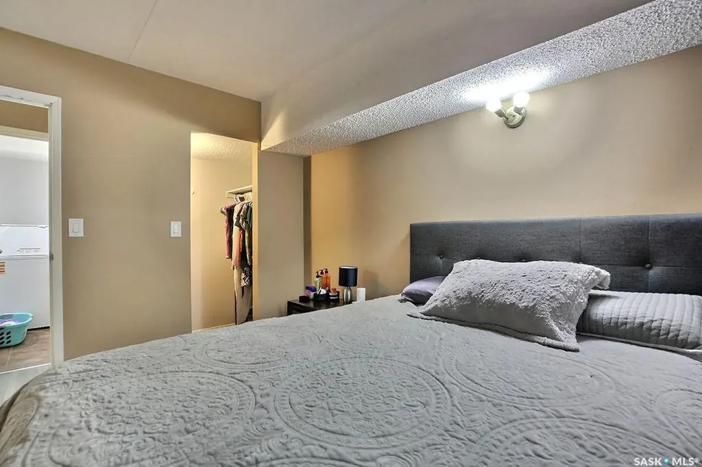 208 Gore Place Regina SK S4T 7S4