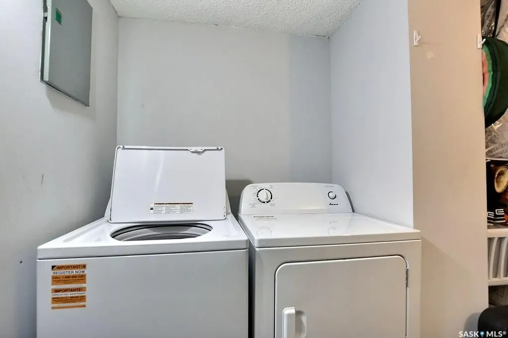 208 Gore Place Regina SK S4T 7S4