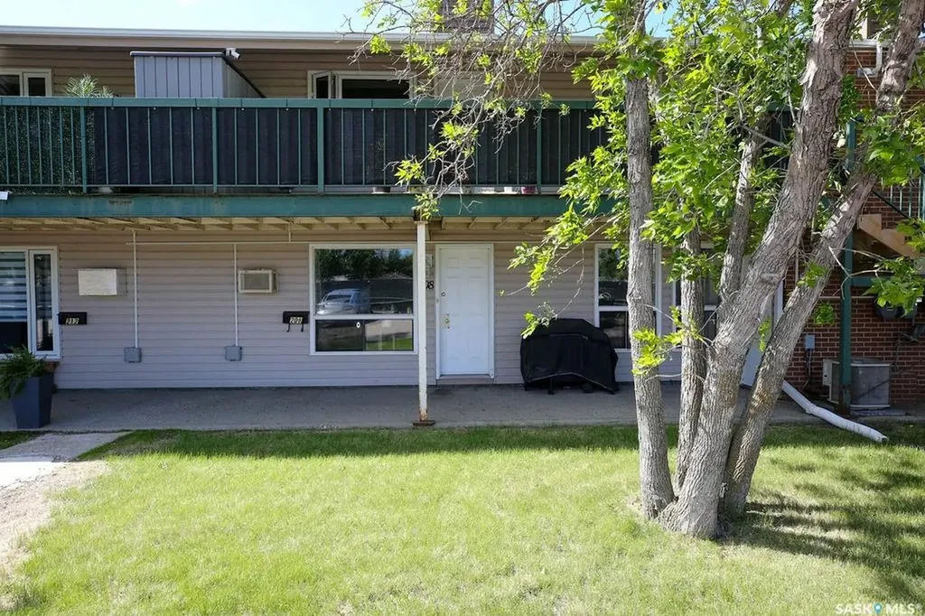 208 Gore Place Regina SK S4T 7S4