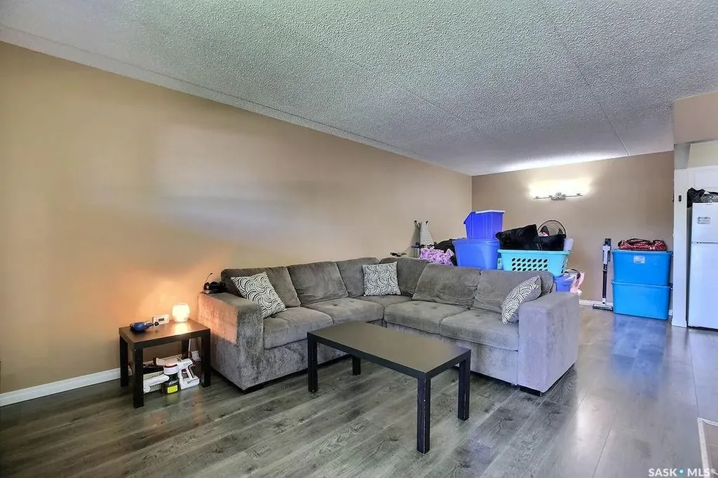 208 Gore Place Regina SK S4T 7S4