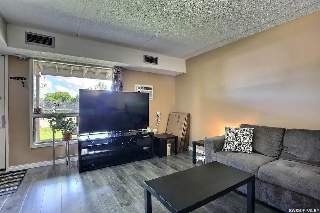 208 Gore Place Regina SK S4T 7S4