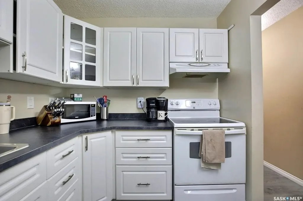 208 Gore Place Regina SK S4T 7S4